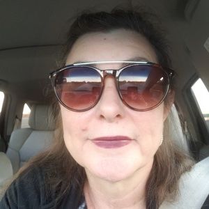 Meet your Posher, April